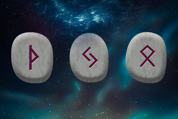drei Runen vor einem nächtlichen Himmel mit Nordlichtern